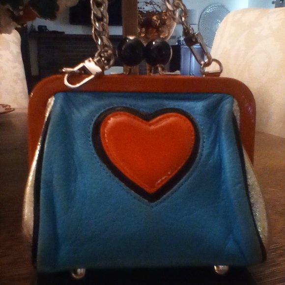 BRIGHTON CROSSBODY KISSLOCK POP HEART LEATHER BAG - Picture 4 of 8